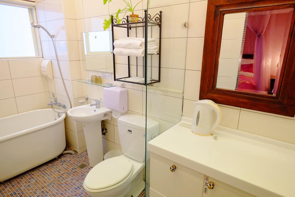 Moon House B&B Hualien City Exterior photo